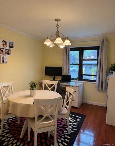 24614 57th Drive G8, Douglaston, NY 11362