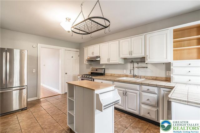 211 West Monroe Street, Easton, PA 18042