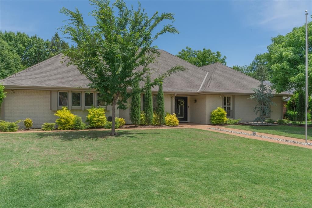 12824 Cedar Springs Road, Oklahoma City, OK 73120