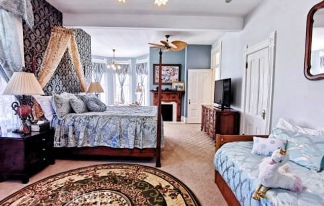 225 N Lima, Sierra Madre, CA 91024