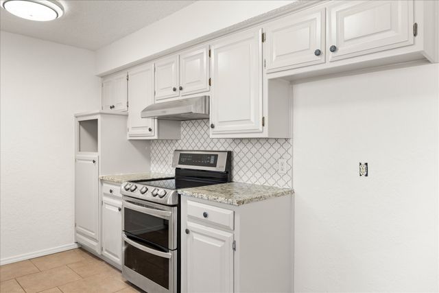 1113 Wood Ridge Drive, Azle, TX 76020