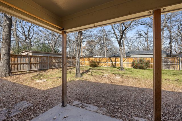 1113 Wood Ridge Drive, Azle, TX 76020
