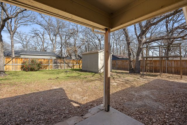 1113 Wood Ridge Drive, Azle, TX 76020