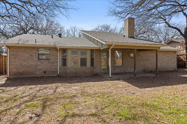 1113 Wood Ridge Drive, Azle, TX 76020