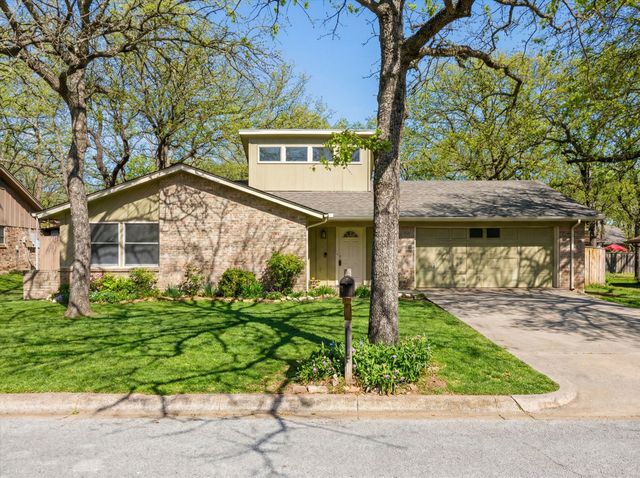 1113 Wood Ridge Drive, Azle, TX 76020