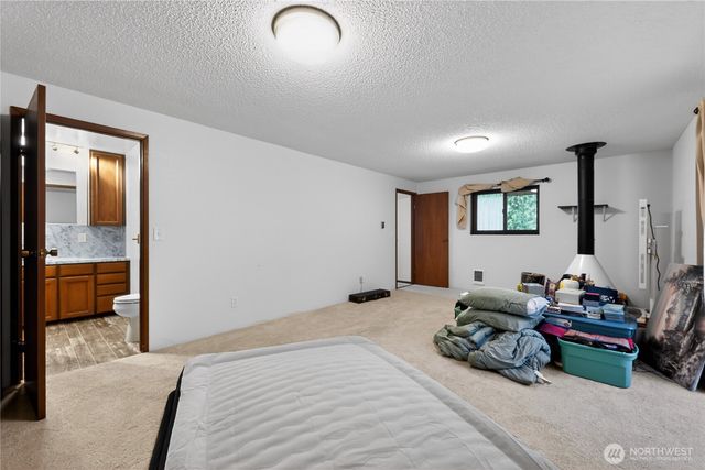 37135 2nd Avenue SW, Federal Way, WA 98023