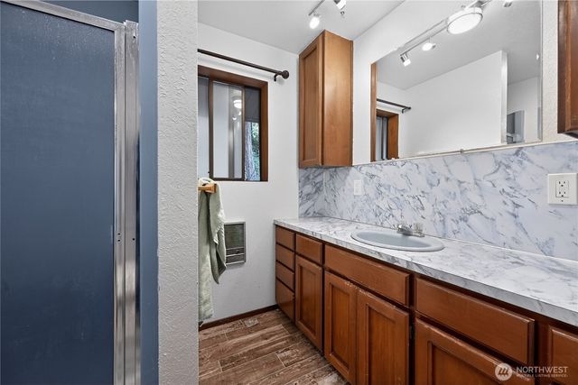 37135 2nd Avenue SW, Federal Way, WA 98023