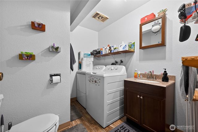 37135 2nd Avenue SW, Federal Way, WA 98023