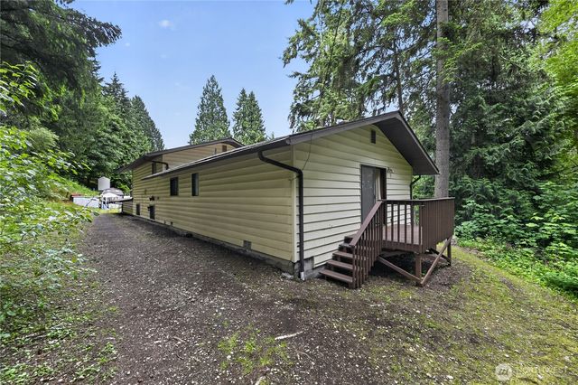 37135 2nd Avenue SW, Federal Way, WA 98023