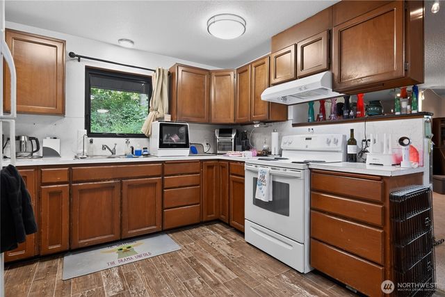 37135 2nd Avenue SW, Federal Way, WA 98023