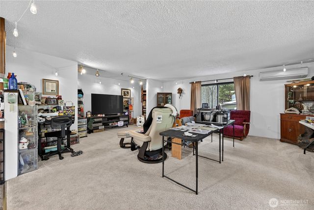 37135 2nd Avenue SW, Federal Way, WA 98023
