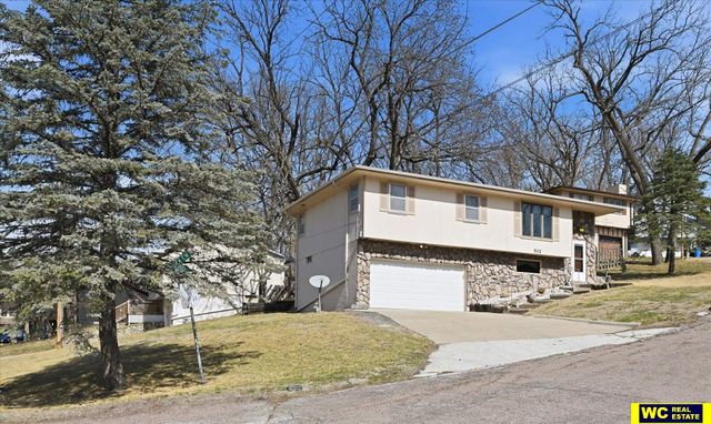 502 Timber Circle, Crescent, IA 51526