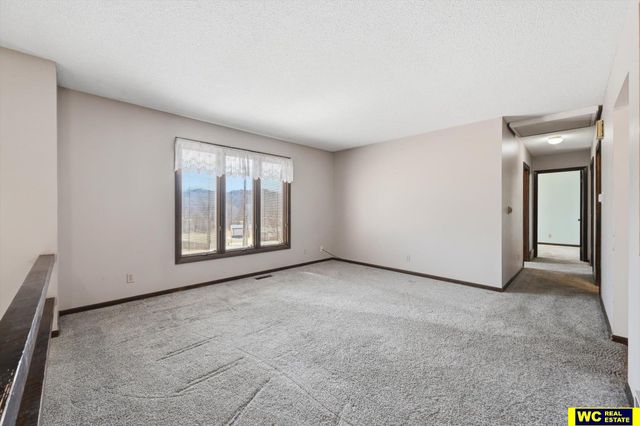 502 Timber Circle, Crescent, IA 51526