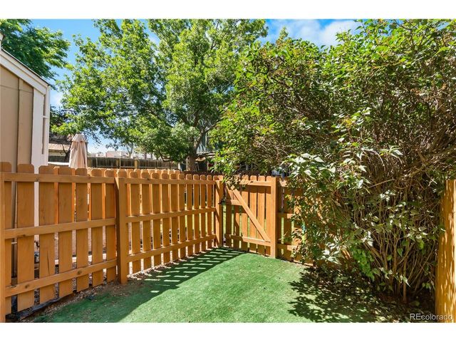 15497 E Louisiana Ave, Aurora, CO 80017