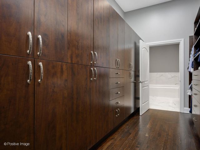 360 W ILLINOIS Street 10F, Chicago, IL 60654