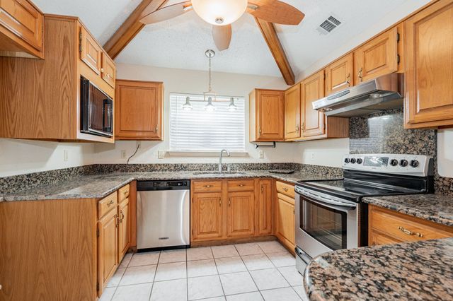 926 Green Canyon Drive, Mesquite, TX 75150