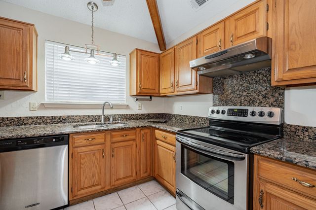 926 Green Canyon Drive, Mesquite, TX 75150