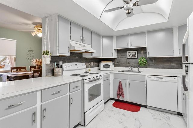 574 MIDWAY DRIVE B, Ocala, FL 34472