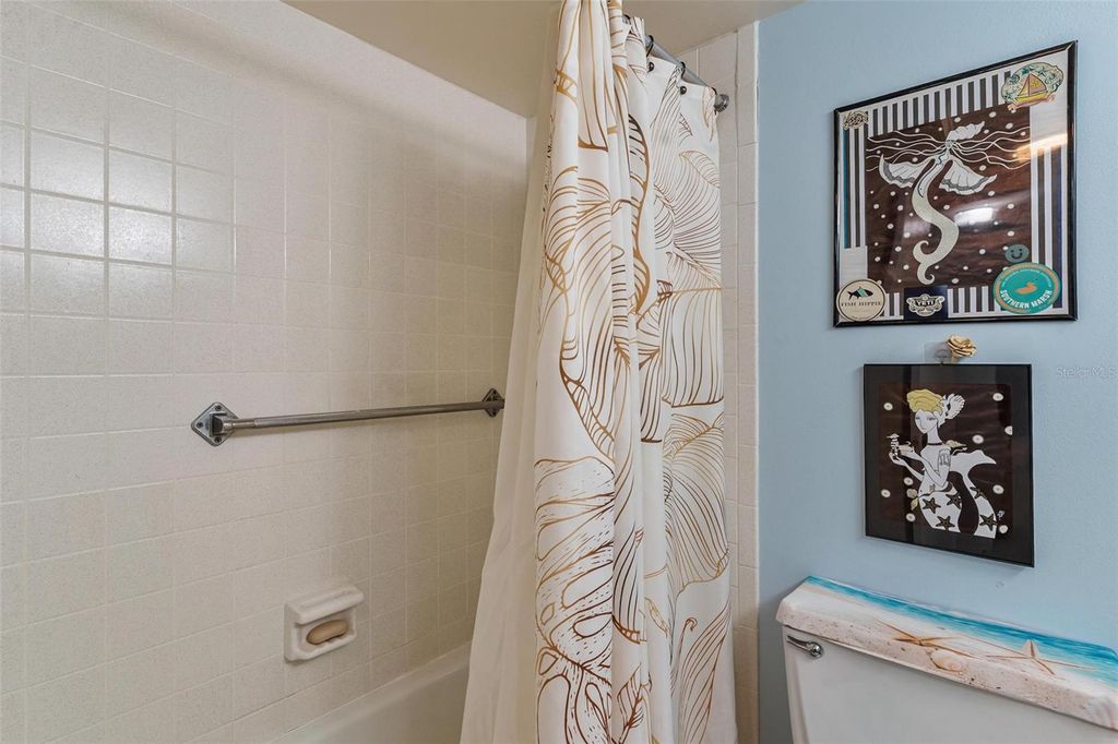 Image 19 of property listing at 574 MIDWAY DRIVE B, Ocala, FL 34472