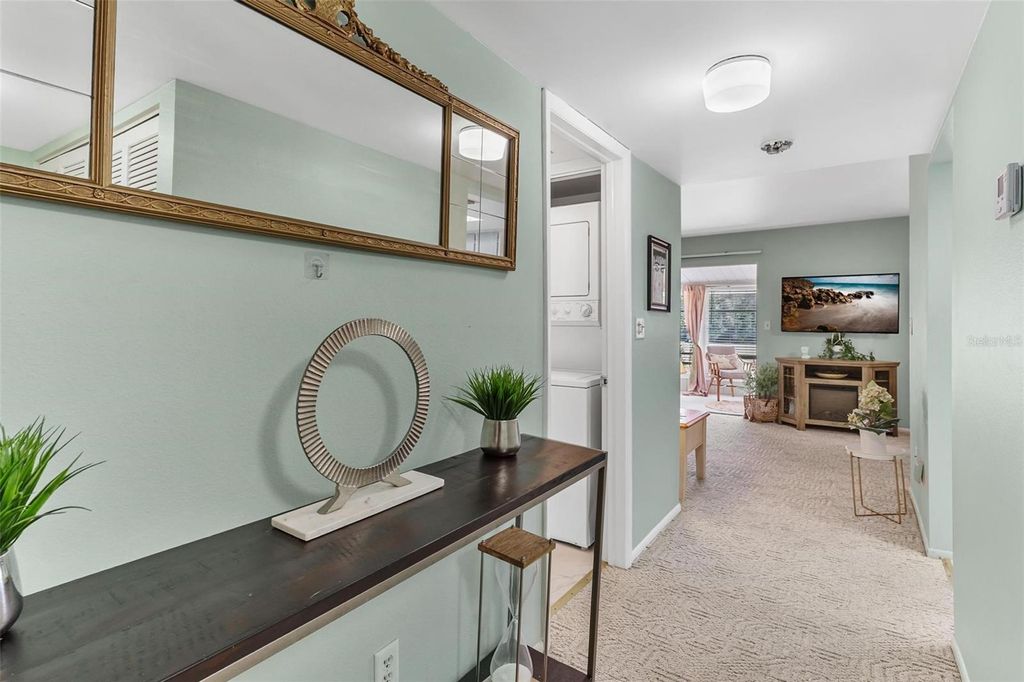 Image 7 of property listing at 574 MIDWAY DRIVE B, Ocala, FL 34472