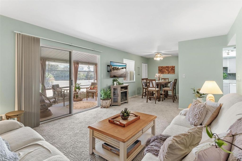 Image 10 of property listing at 574 MIDWAY DRIVE B, Ocala, FL 34472