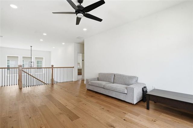 736 Keystone Drive, Woodstock, GA 30188