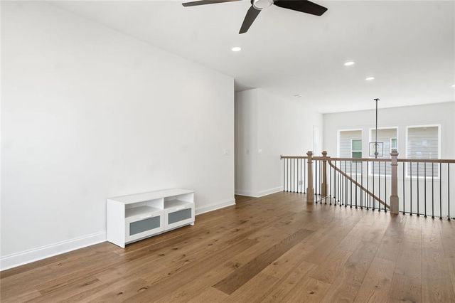 736 Keystone Drive, Woodstock, GA 30188