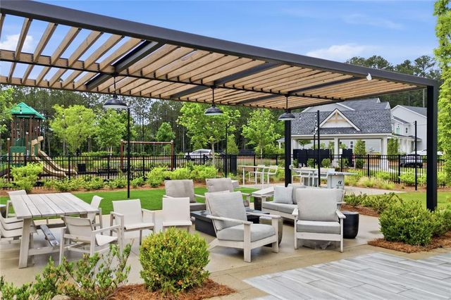 736 Keystone Drive, Woodstock, GA 30188