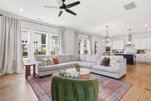 736 Keystone Drive, Woodstock, GA 30188
