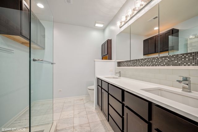 1345 S Indiana Parkway, Chicago, IL 60605
