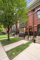 1345 S Indiana Parkway, Chicago, IL 60605