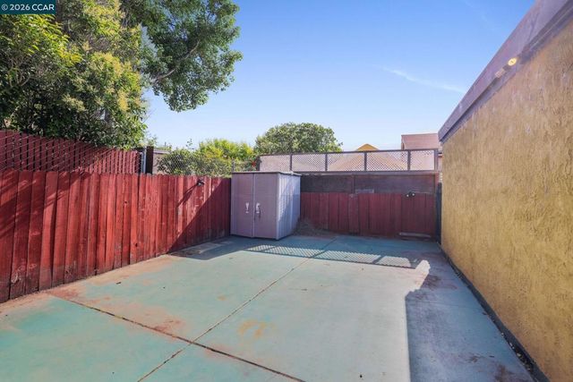 2415 Maine Ave, Richmond, CA 94804