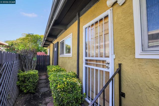 2415 Maine Ave, Richmond, CA 94804