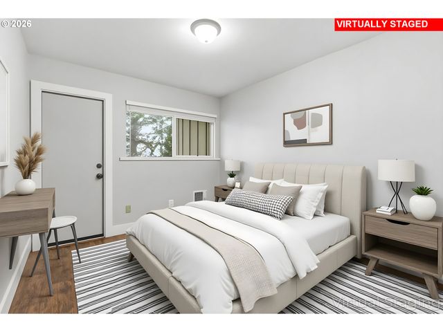 4 TOUCHSTONE 120, Lake Oswego, OR 97035