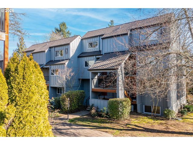 4 TOUCHSTONE 120, Lake Oswego, OR 97035