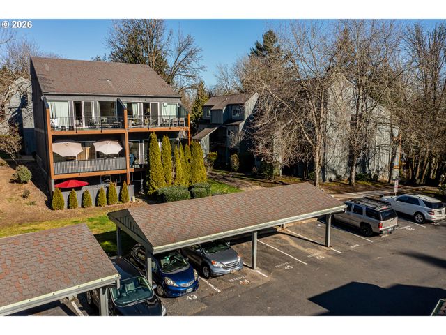 4 TOUCHSTONE 120, Lake Oswego, OR 97035