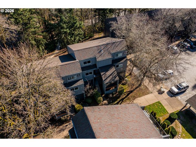 4 TOUCHSTONE 120, Lake Oswego, OR 97035