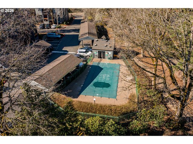 4 TOUCHSTONE 120, Lake Oswego, OR 97035