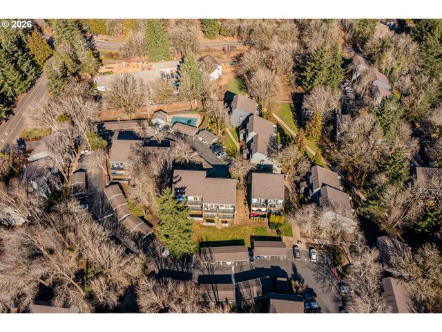 4 TOUCHSTONE 120, Lake Oswego, OR 97035