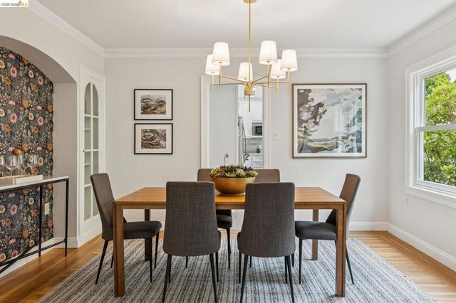 8 Hopkins Ct, Berkeley, CA 94706