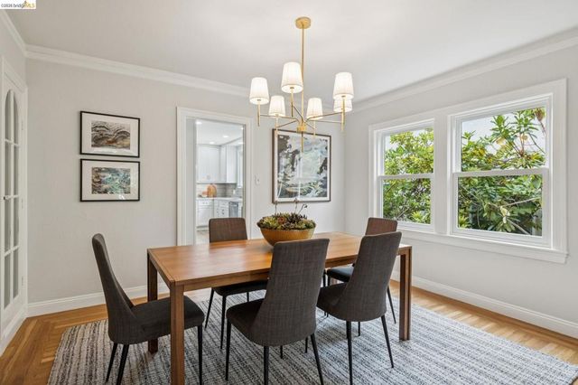 8 Hopkins Ct, Berkeley, CA 94706