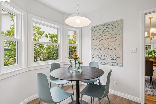 8 Hopkins Ct, Berkeley, CA 94706