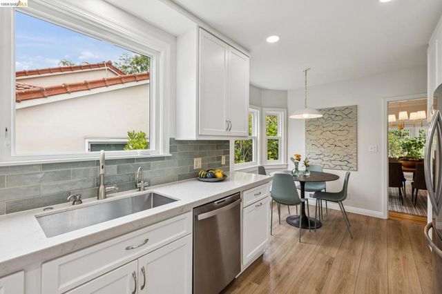 8 Hopkins Ct, Berkeley, CA 94706