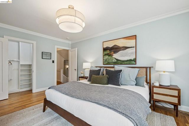 8 Hopkins Ct, Berkeley, CA 94706