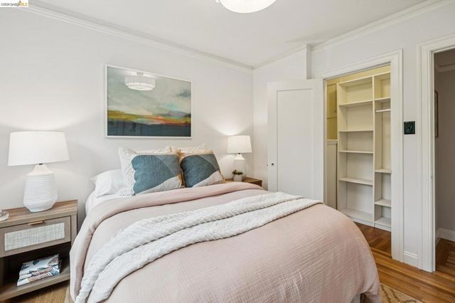 8 Hopkins Ct, Berkeley, CA 94706