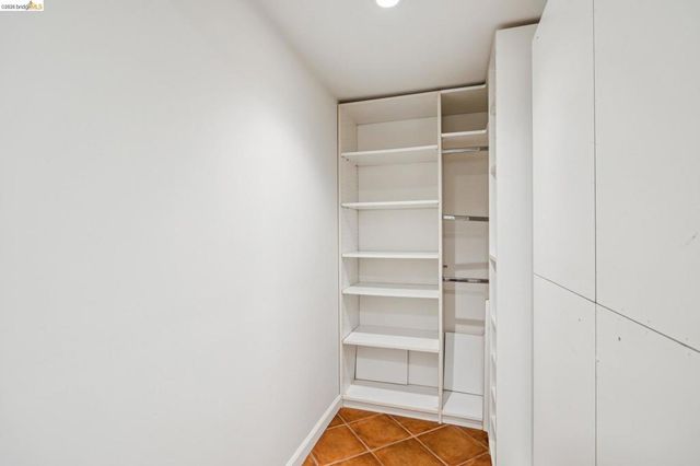 8 Hopkins Ct, Berkeley, CA 94706