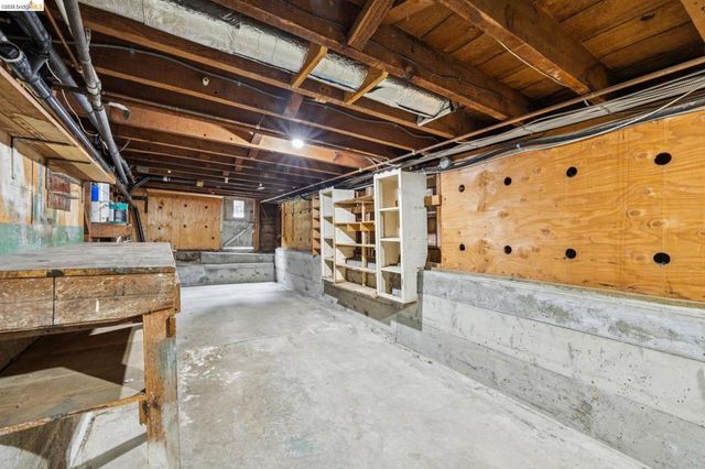 8 Hopkins Ct, Berkeley, CA 94706