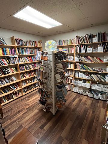 1020 16th Street, Bedford, IN 47421