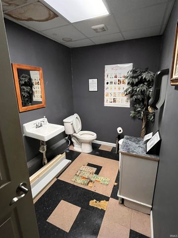 1020 16th Street, Bedford, IN 47421