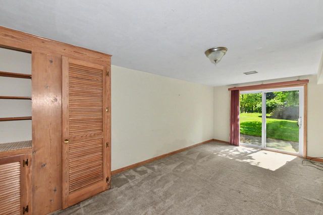 1025 W Cumberland DRIVE, Waukesha, WI 53186